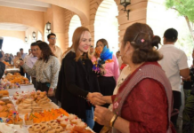 Fabiola Ricci inaugurates the Corpus Christi Traditional Sweets Expo at MUSAC.